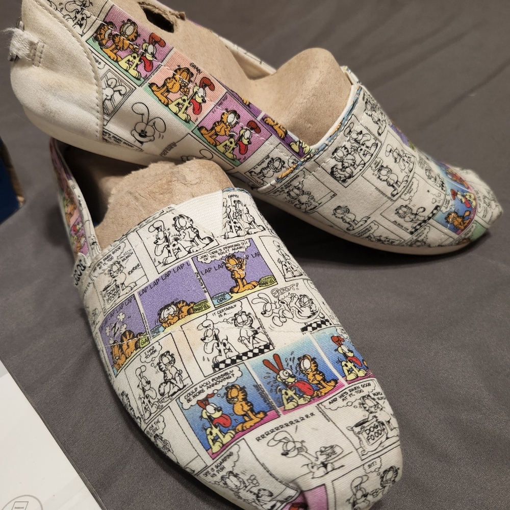 Bob's from Sketchers Cartoons Forever slip-ons